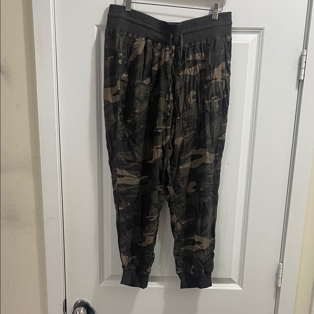 Rewash- Women’s Camouflage Jogger Pants